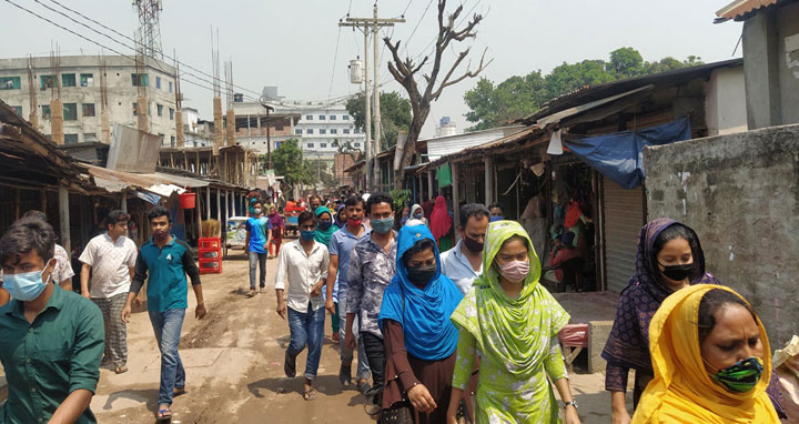 গণপরিবহন বন্ধ, পথে পথে ভোগান্তি